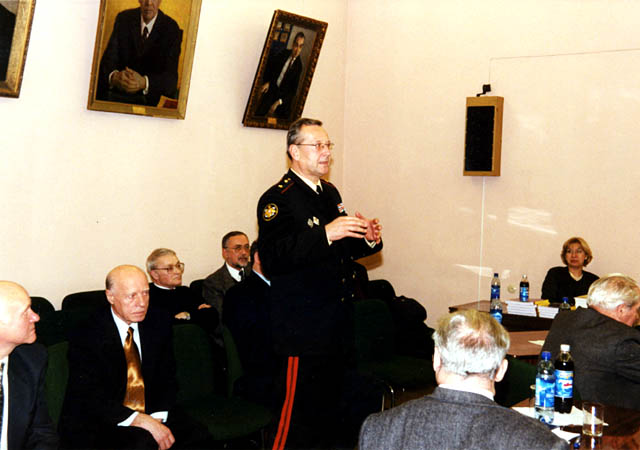 Выступление Ю.В. Лобзина на встрече в РАМН