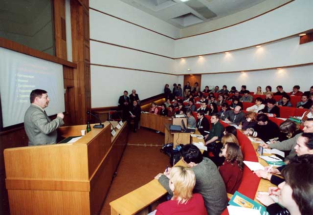 Профессор В.Б. Белобородов, Школа для практикующих врачей «Бактериология для клиницистов»